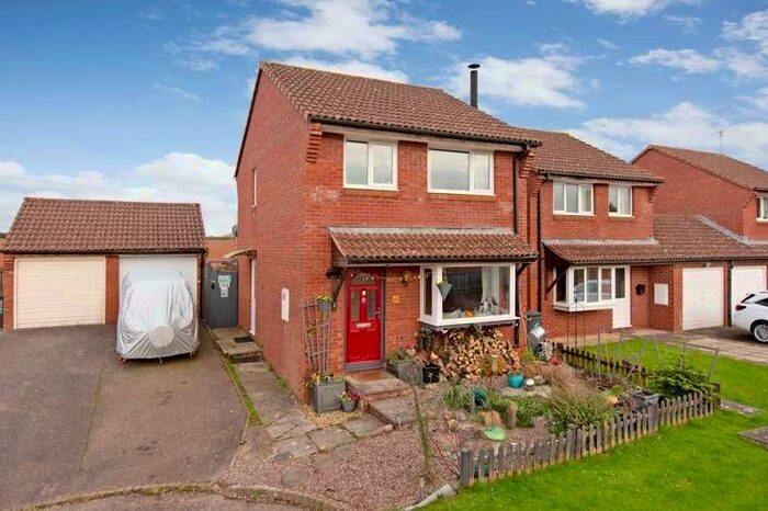 3 Bedroom Detached House For Sale In Richards Close, Wellington, TA21