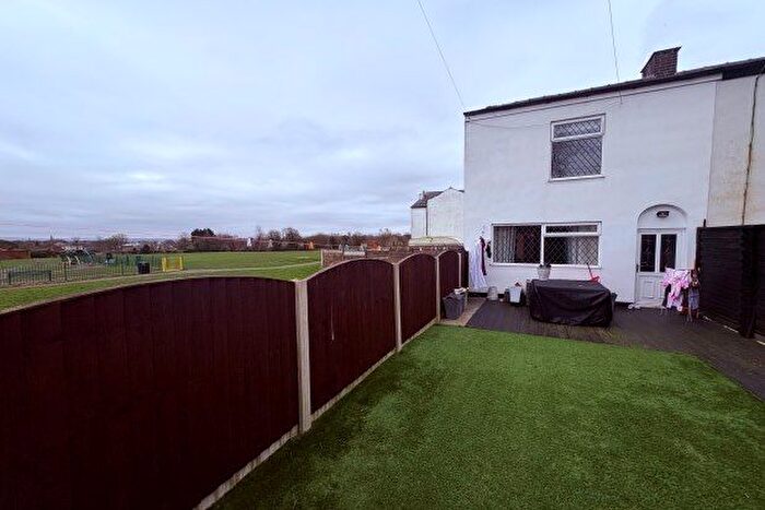 3 Bedroom Property To Rent In Oak Street, Manchester, M26