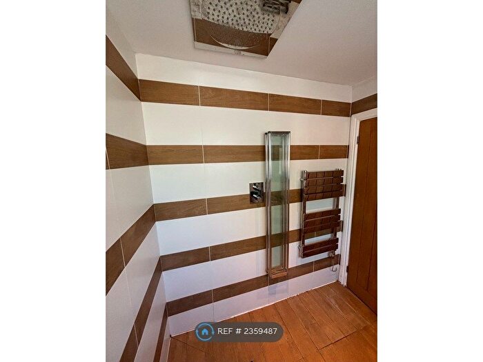 5 Bedroom Detached House To Rent In Bevendean Road, Brighton, BN2
