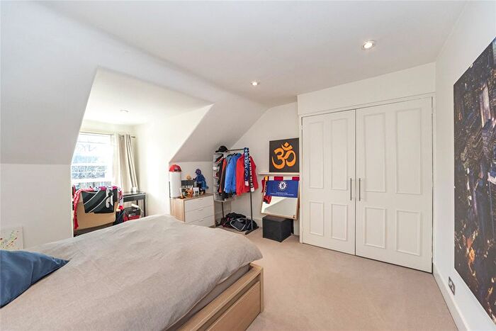 5 Bedroom Detached House To Rent In Mortlake Road, Kew, Richmond, Surrey, TW9