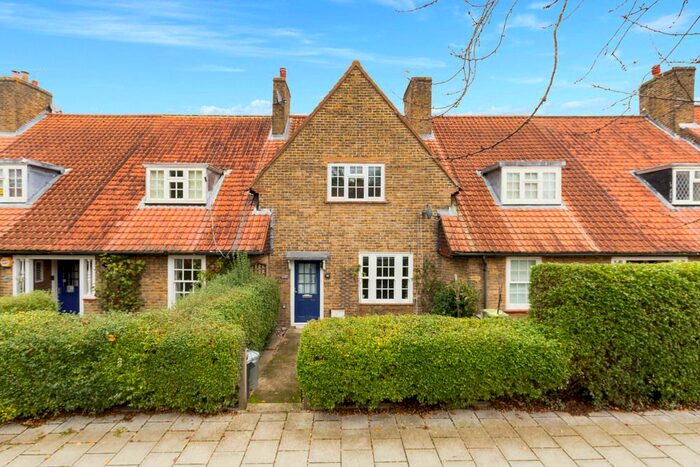 3 Bedroom Semi-Detached House To Rent In Huntingfield Road, London, SW15