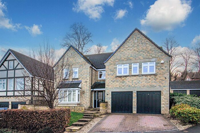 6 Bedroom Property For Sale In Willowbrook Manor, Horbury, Wakefield, WF4