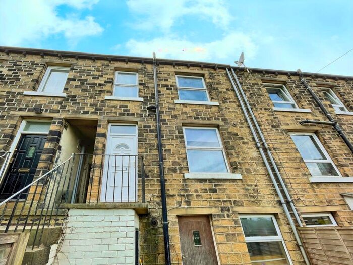 1 Bedroom Terraced House To Rent In Church Street, Crosland Moor, Huddersfield, West Yorkshire, HD4