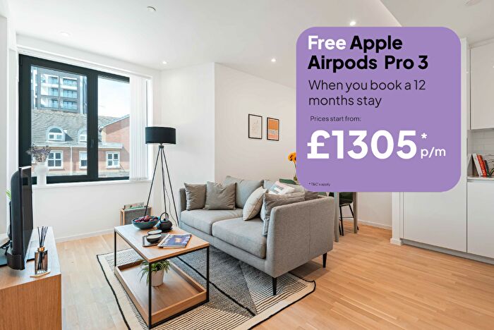 1 Bedroom Flat To Rent In Gravity Royal Heights, Queens Road, Reading, Berkshire, RG1