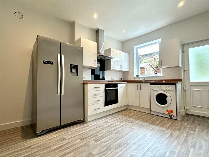 2 Bedroom End Of Terrace House To Rent In Parsonage Crescent, Walkley, Sheffield, S6