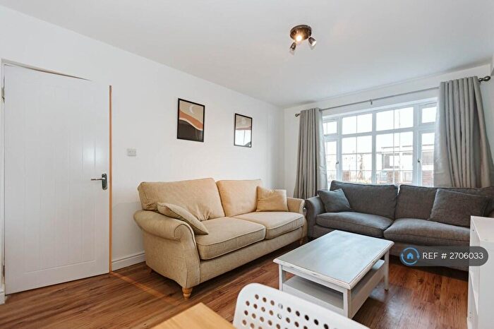 6 Bedroom Detached House To Rent In Cameron Walk, Bristol, BS7