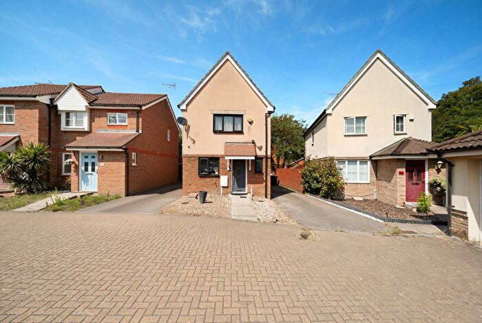 3 Bedroom Detached House For Sale In Maritime Gate, Gravesend, Kent, DA11