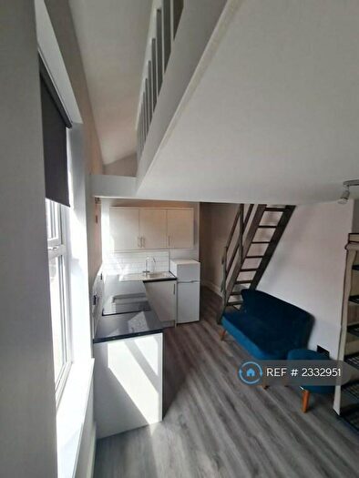 1 Bedroom Flat To Rent In Chorley Old Road, Bolton, BL1