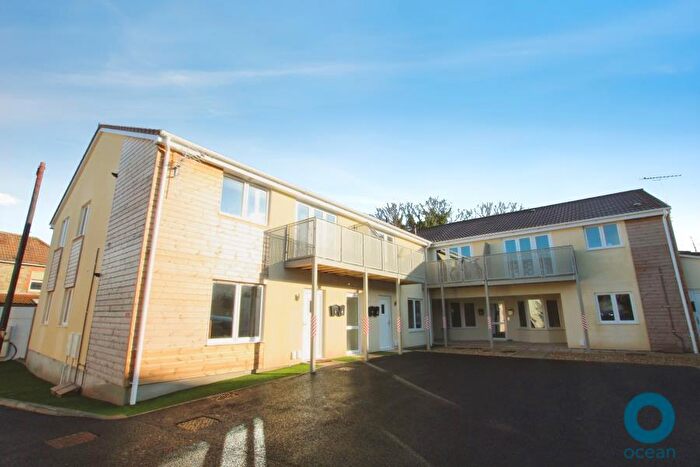 2 Bedroom Flat To Rent In Park Court - Eastville, BS5