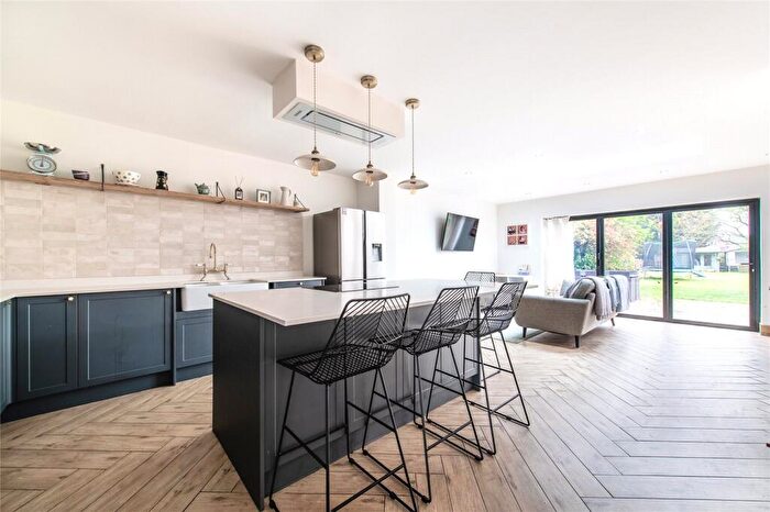 3 Bedroom Semi-Detached House For Sale In Oak Lane, Upchurch, Rainham, ME9