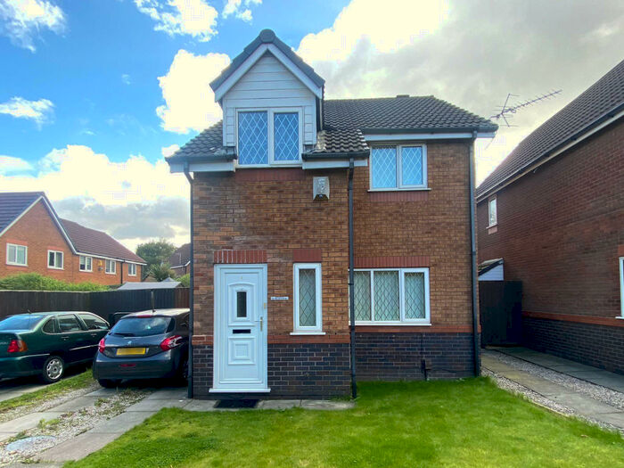 3 Bedroom Link Detached House To Rent In Herons Way, Bolton, BL2