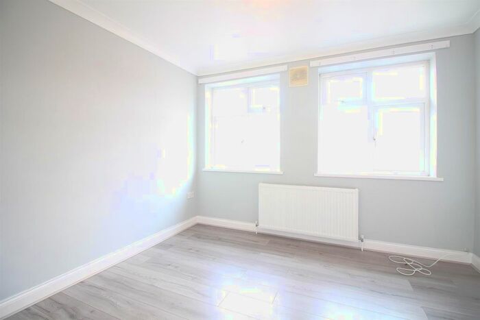3 Bedroom Semi-Detached House To Rent In Roseville Avenue, Hounslow, TW3