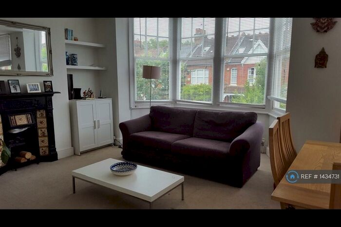 3 Bedroom Maisonette To Rent In Priory Avenue, London, N8