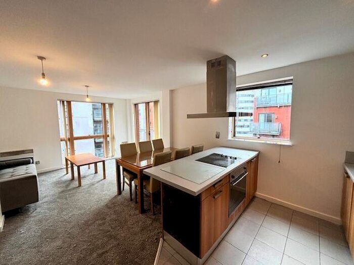 2 Bedroom Flat To Rent In Melia House, Block A, Hornbeam Way, Manchester, M4