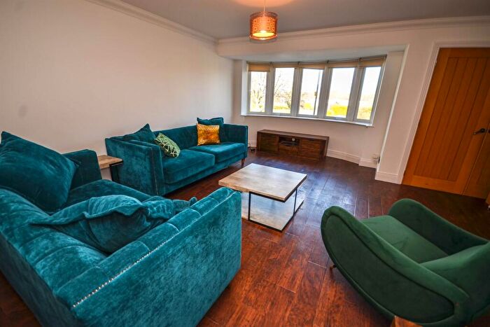 4 Bedroom Semi-Detached House To Rent In Milsted Close, Sunderland, SR3