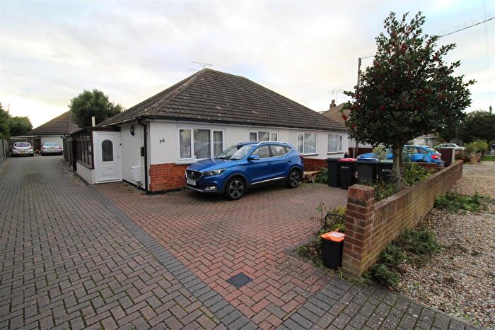 3 Bedroom Bungalow To Rent In Colewood Road, Whitstable, CT5