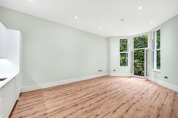 1 Bedroom Flat To Rent In Sinclair Road, London, W14