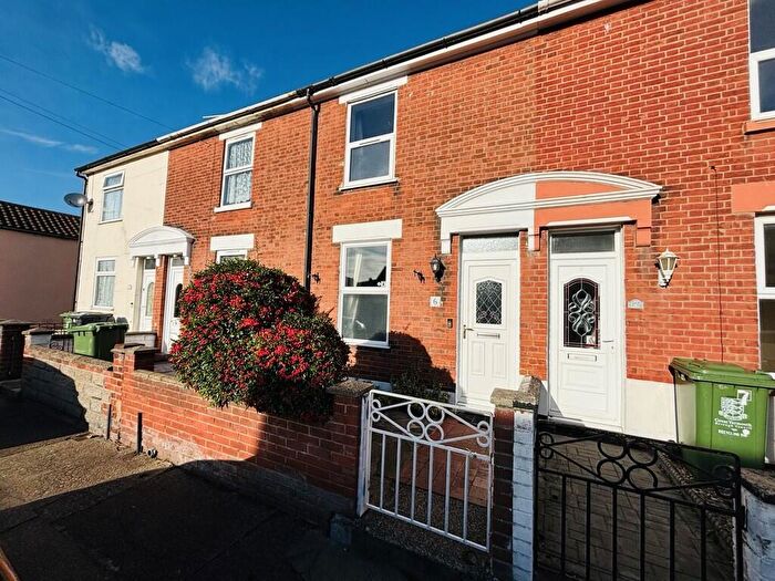 4 Bedroom Terraced House For Sale In Hammond Road, Great Yarmouth, NR30