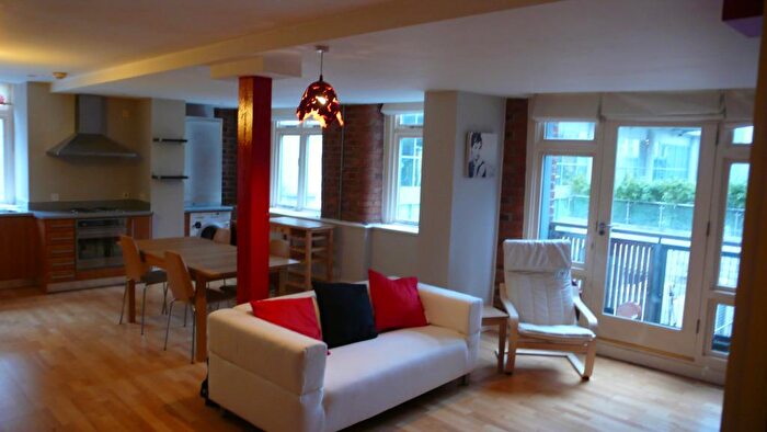2 Bedroom Flat To Rent In The Gallery Blackfriars Street, Salford, Greater Manchester, M3