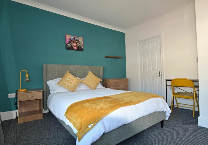 5 Bedroom Terraced House To Rent In Blundell Avenue, Cleethorpes, DN35