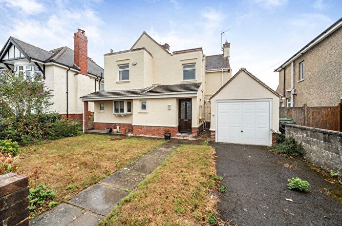 3 Bedroom Detached House For Sale In Downs View Road, Swindon, Wiltshire, SN3