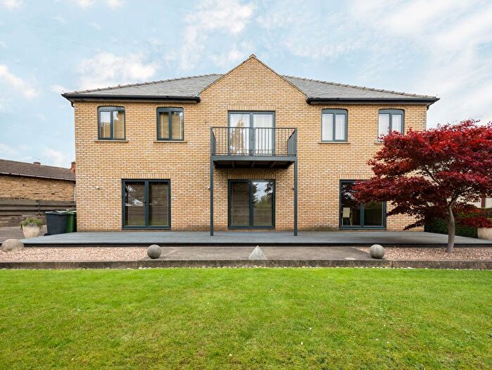 4 Bedroom Detached House To Rent In Handley Road, New Whittington, S43