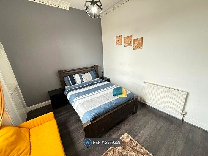 2 Bedroom Flat To Rent In Copland Road, Glasgow, G51