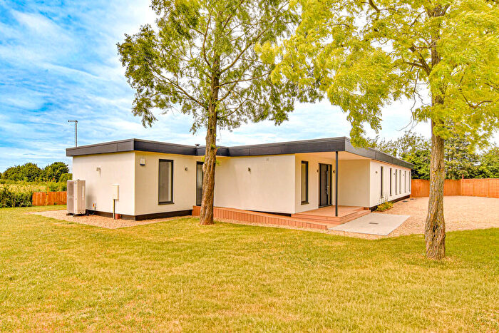 3 Bedroom Detached Bungalow For Sale In Gransmore Green, Felsted, CM6