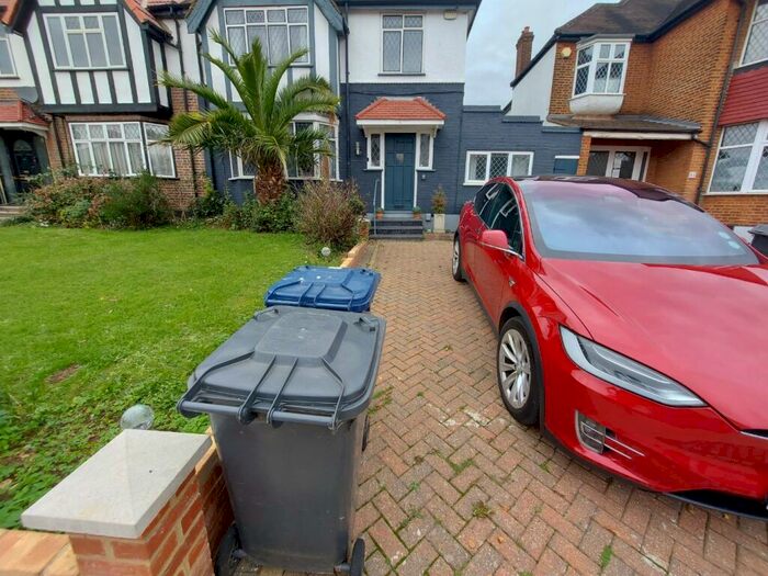 4 Bedroom Semi-Detached House To Rent In St. Margarets Road, Edgware, Greater London, HA8