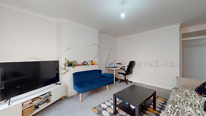 2 Bedroom Flat To Rent In Danes Court, Wembley, HA9