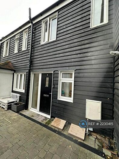2 Bedroom Terraced House To Rent In Bakers Close, Kent, ME20