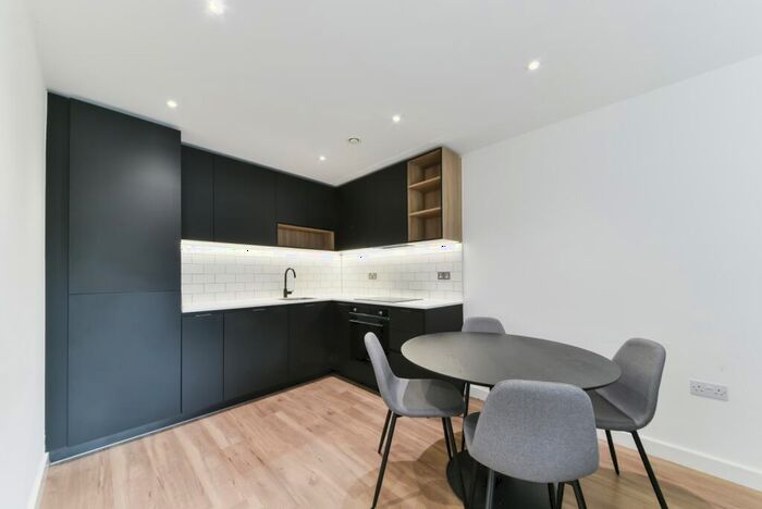 1 Bedroom Apartment For Sale In Fairbank Apartments, Beaufort Park, Colindale, NW9