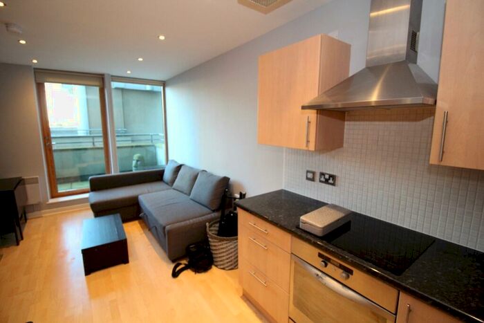 2 Bedroom Flat To Rent In Bothwell St, Glasgow, G2