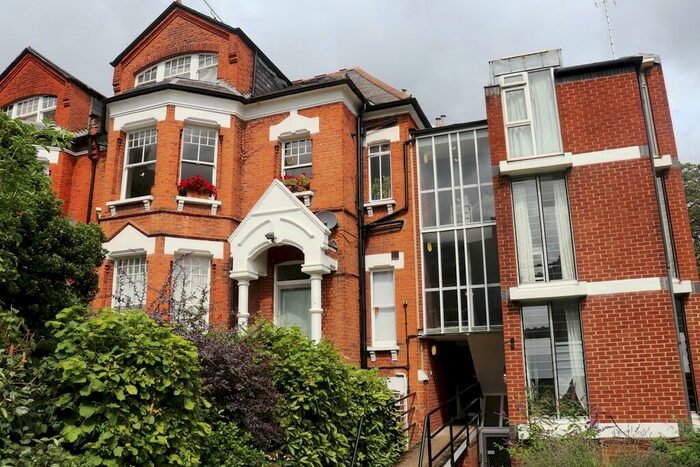 1 Bedroom Flat To Rent In Haslemere Road, N8