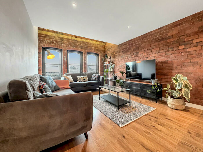 3 Bedroom Penthouse To Rent In Dewhurst Building, Kirkgate, LS2