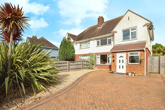 3 Bedroom Semi-Detached House For Sale In Fleets Lane, Poole, BH15
