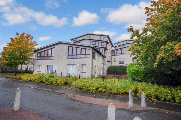 2 Bedroom Flat To Rent In Windsor Crescent, Clydebank, G81