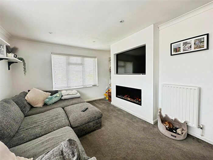 2 Bedroom Apartment For Sale In Windsor Road, Maidenhead, Berkshire, SL6