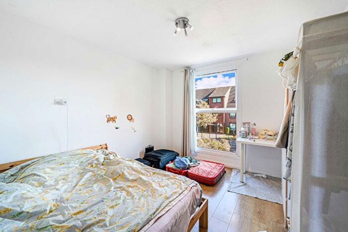 3 Bedroom Bungalow To Rent In Greyhound Road, London, W6