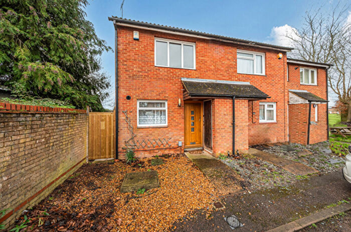 2 Bedroom End Of Terrace House For Sale In Cumbria Close, Houghton Regis, Dunstable, LU5