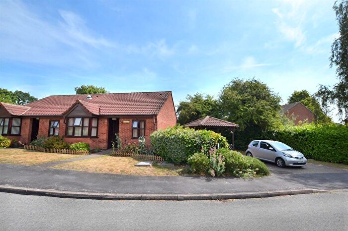 2 Bedroom Bungalow For Sale In Windleden Road, Loughborough, LE11
