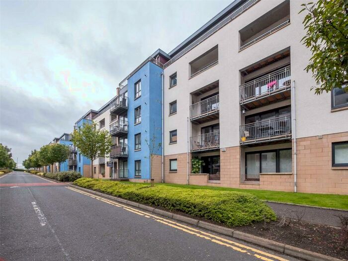 2 Bedroom Flat To Rent In East Pilton Farm Avenue, Fettes, Edinburgh, EH5