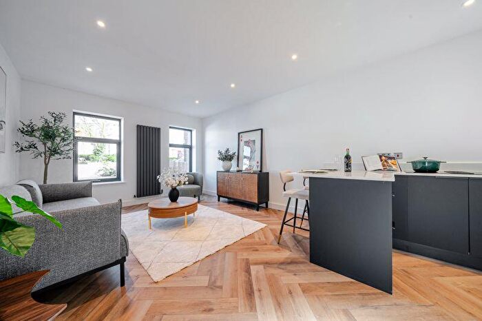 2 Bedroom Flat For Sale In Martel Court, Blackfen Road, Sidcup, DA15