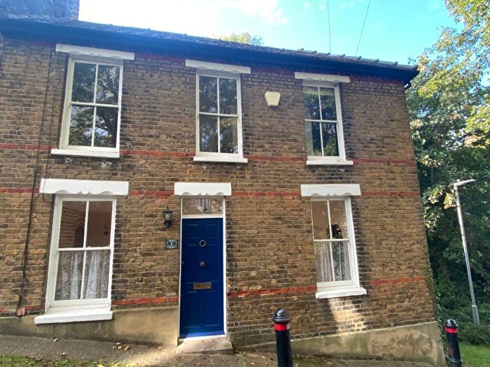 2 Bedroom End Of Terrace House To Rent In Hillside Terrace, South Hill Road, Gravesend, Kent, DA12