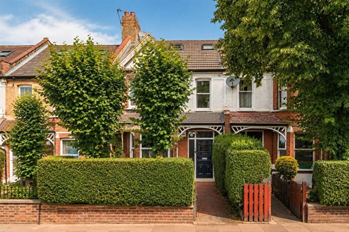 2 Bedroom Flat For Sale In Mellison Road, London, SW17
