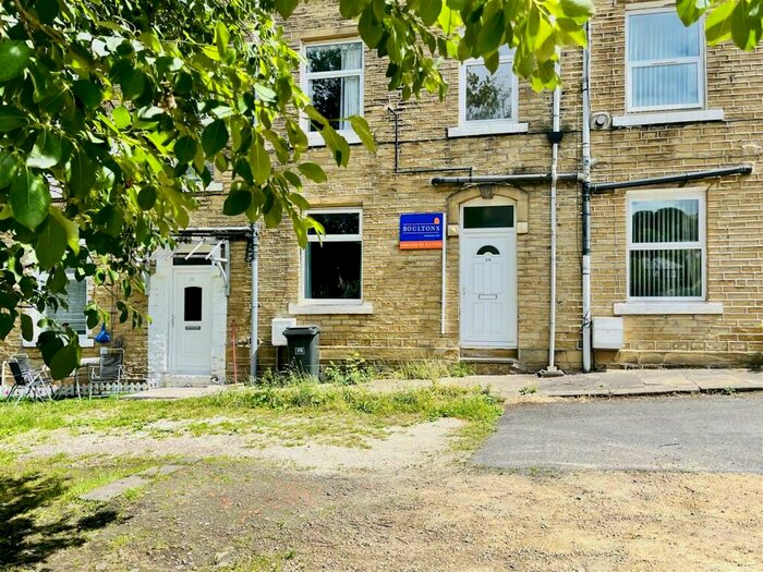 2 Bedroom Terraced House For Sale In Whitegate Road, Newsome, Huddersfield, HD4