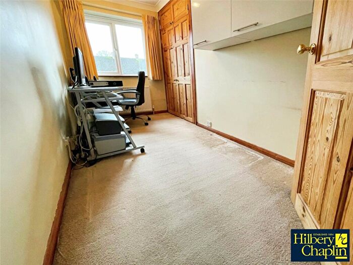 3 Bedroom End Of Terrace House For Sale In Heron Way, Upminster, Essex, RM14