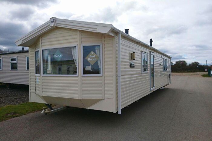 3 Bedroom Park Home For Sale In Snettisham Holiday Park, PE31