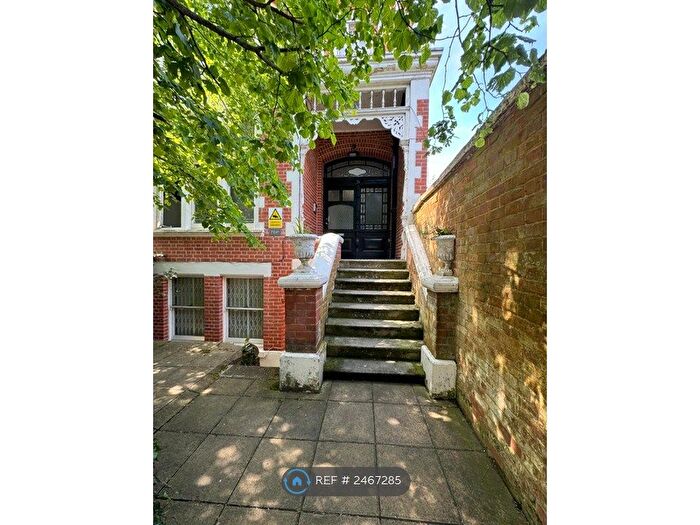 Studio To Rent In Hornsey Lane, London, N6