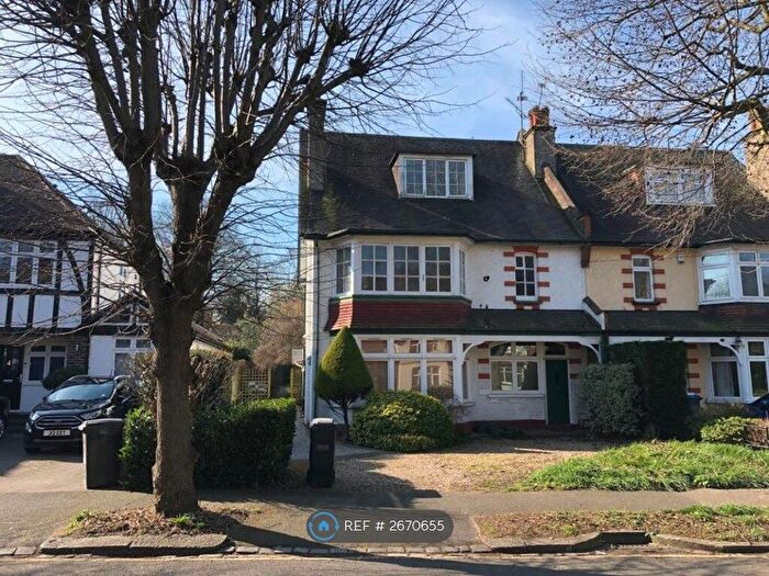 4 Bedroom Maisonette To Rent In Birdhurst Gardens, South Croydon, CR2